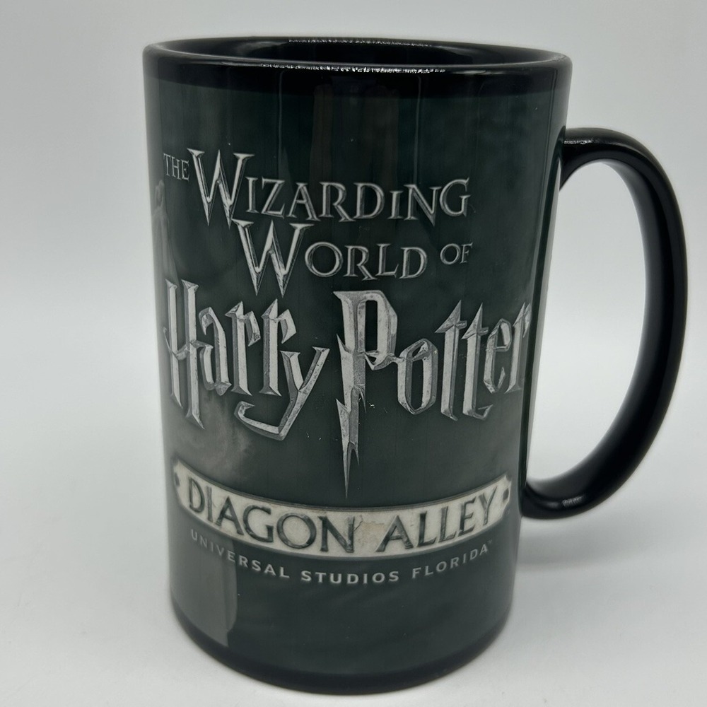 2014 Universal Studios The Wizarding World of Harry Potter Diagon Alley Mug EX